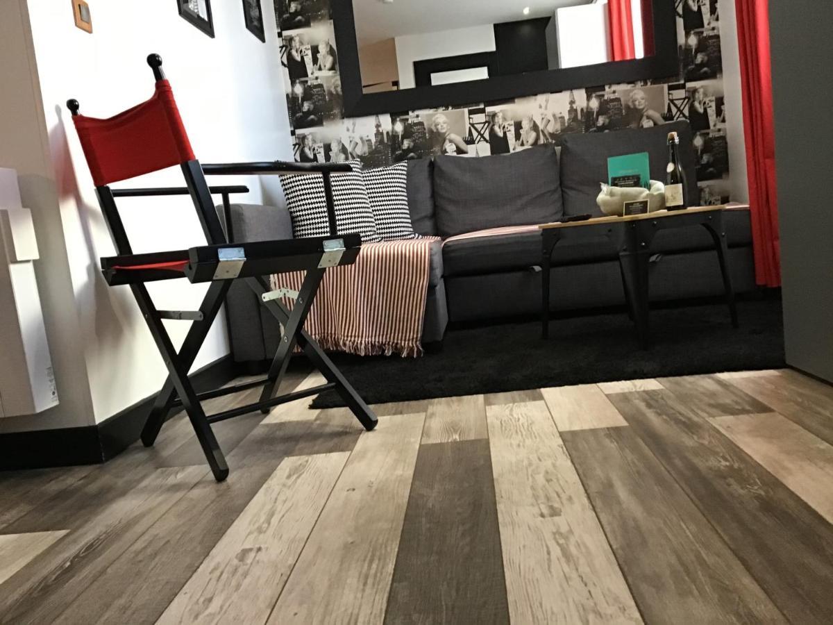 Appartement Cinema Video-Projecteur Et Garage 翁弗勒尔 外观 照片