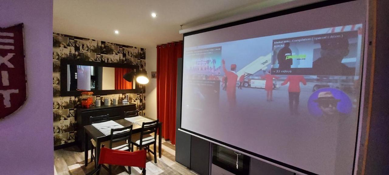 Appartement Cinema Video-Projecteur Et Garage 翁弗勒尔 外观 照片